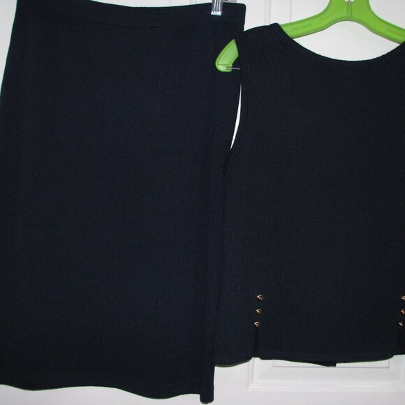 St. John Collection - Picture 2 of 4